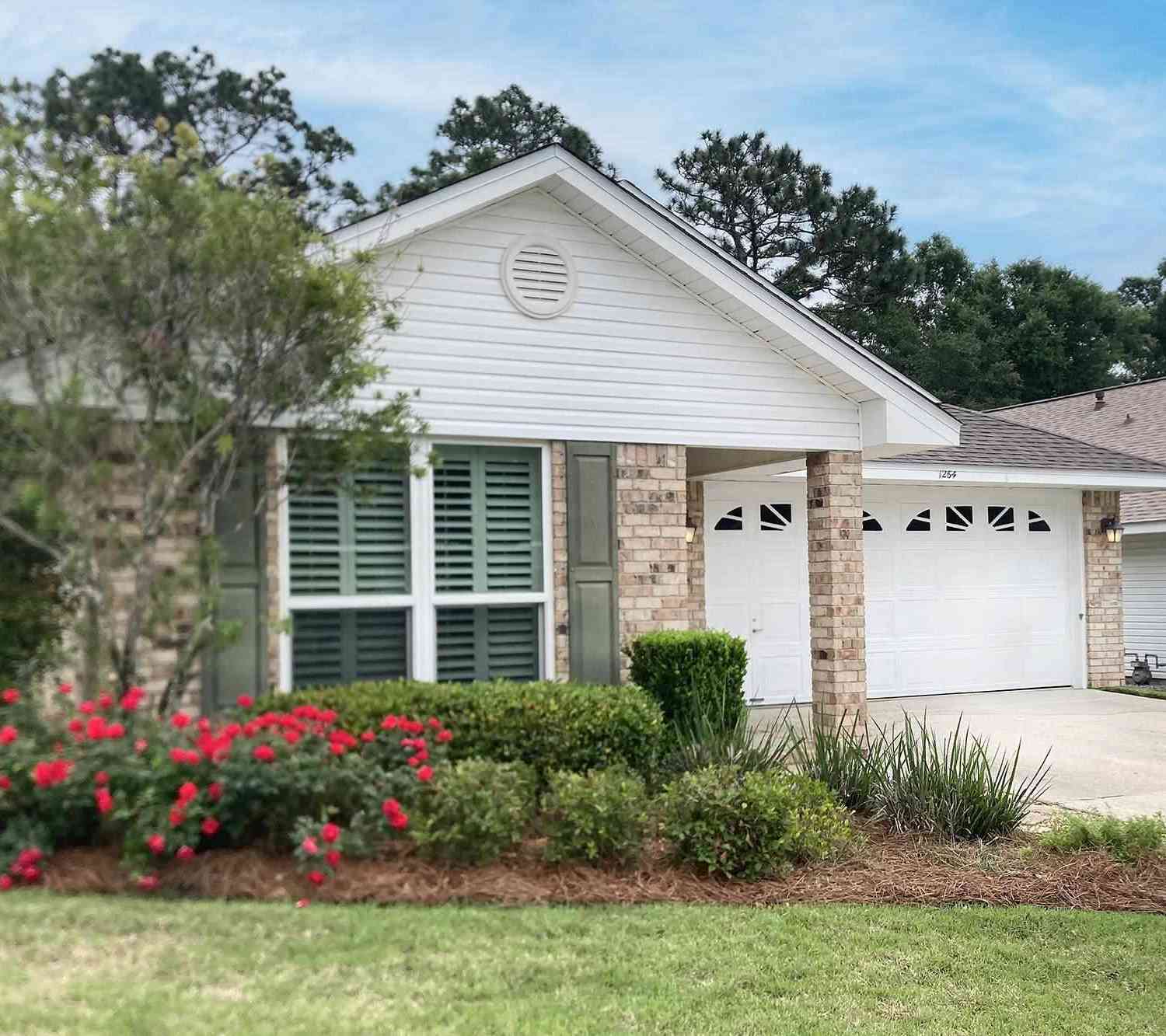 Homes For Sale - 1264 Greystone Ln<br/> Pensacola, FL 32514