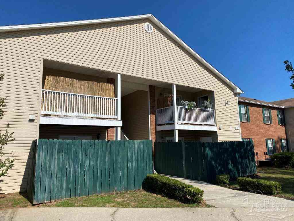 Condo For Rent - 2303 W Michigan Ave #H-7<br/> Pensacola, FL 32526