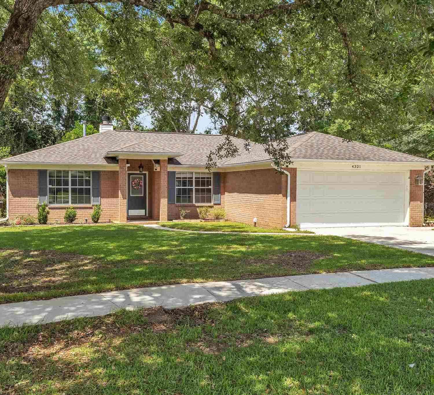 Homes For Sale - 4321 Ridgeland Dr<br/> Pace, FL 32570