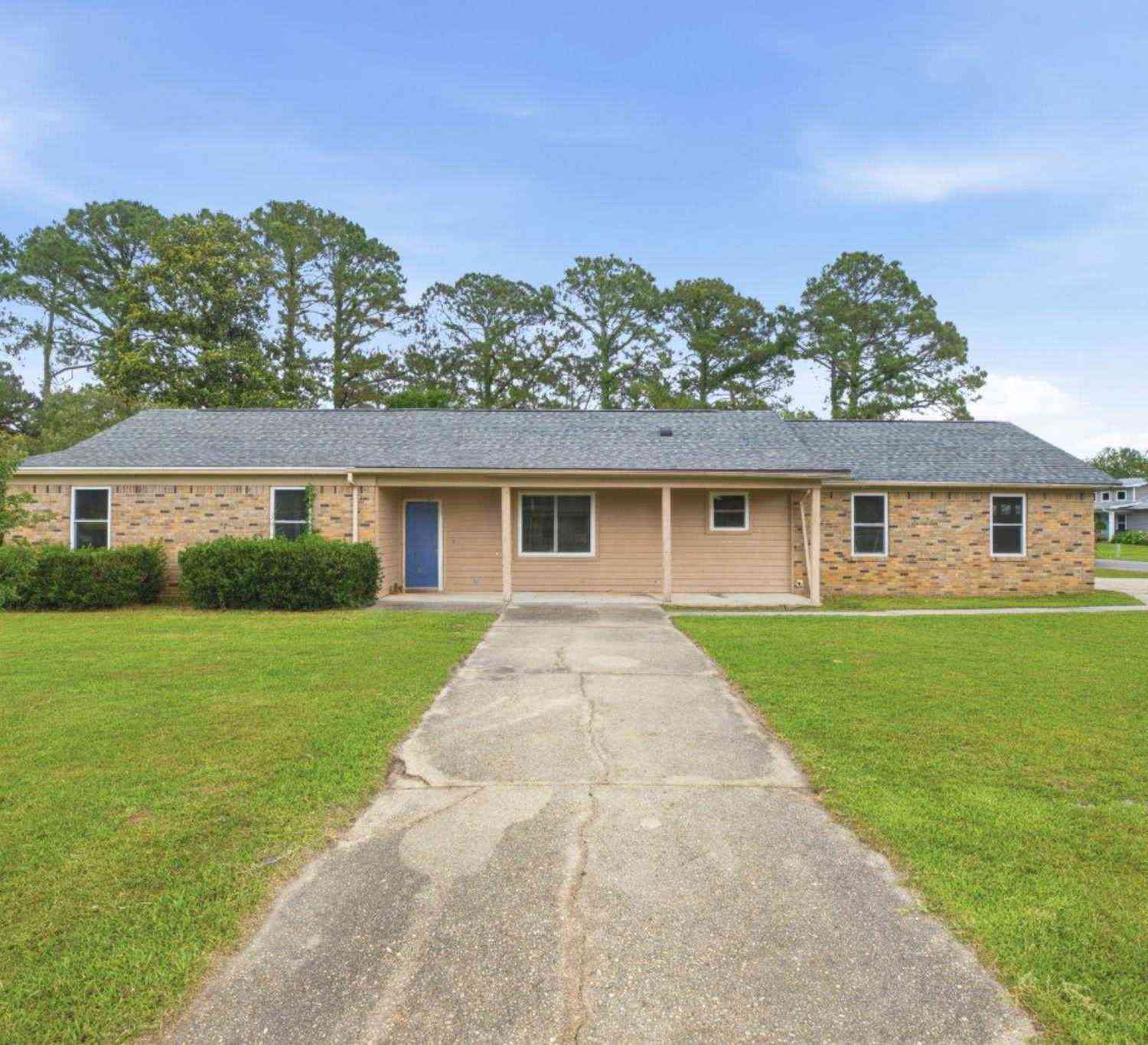 Homes For Sale - 620 Sawara Ct<br/> Pensacola, FL 32506