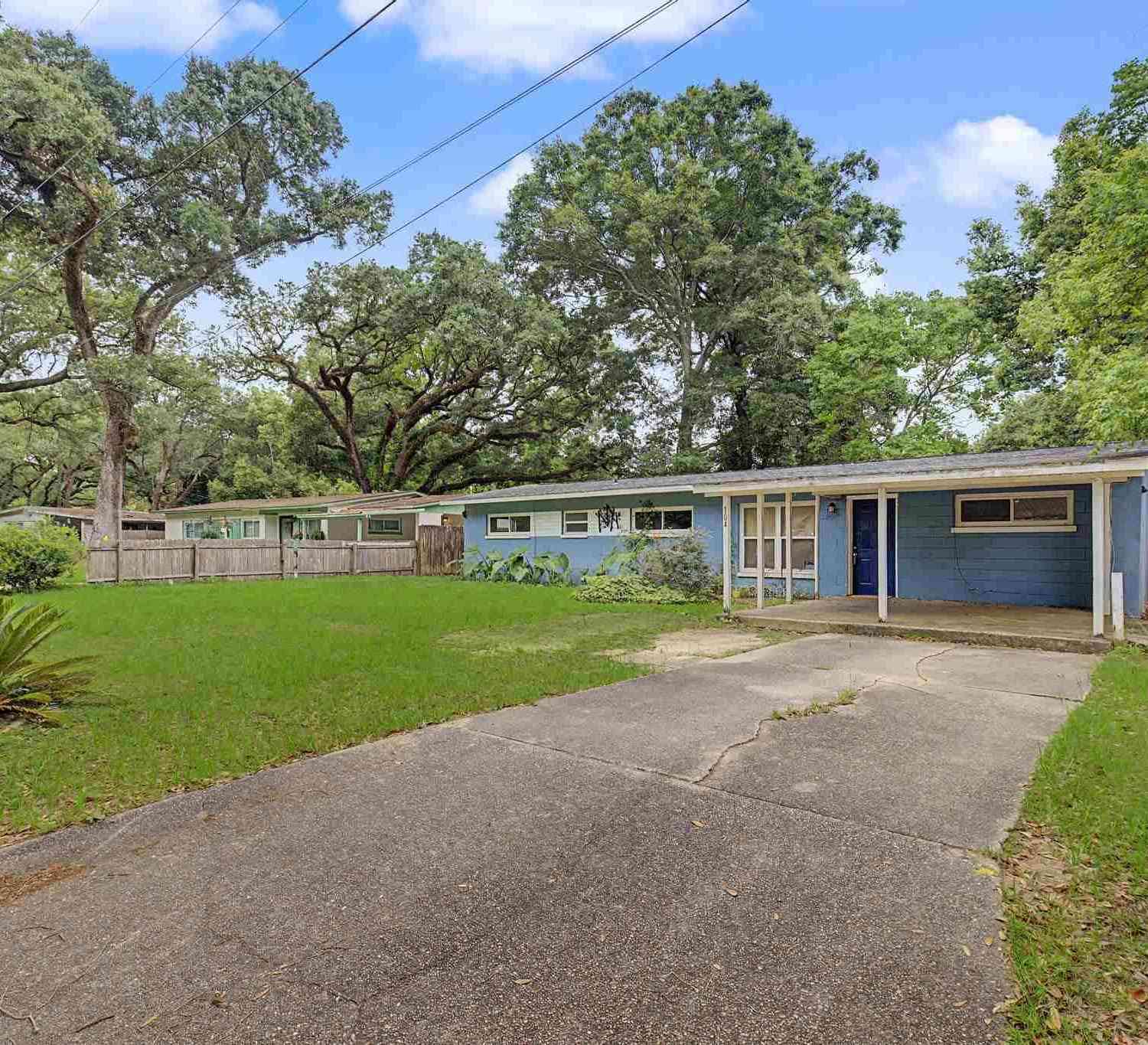 Homes For Sale - 104 St Regis Dr<br/> Pensacola, FL 32505