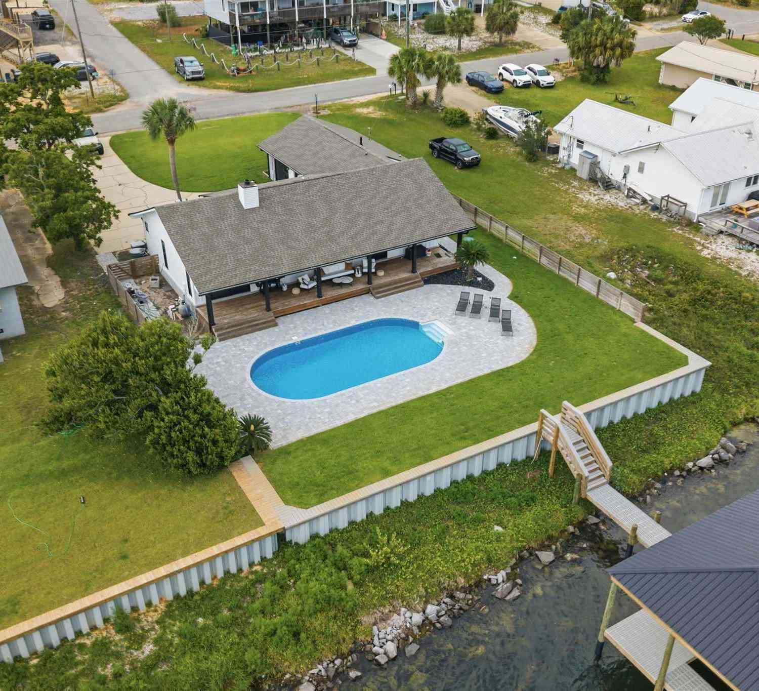 Homes For Sale - 13905 Canal Dr<br/> Pensacola, FL 32507