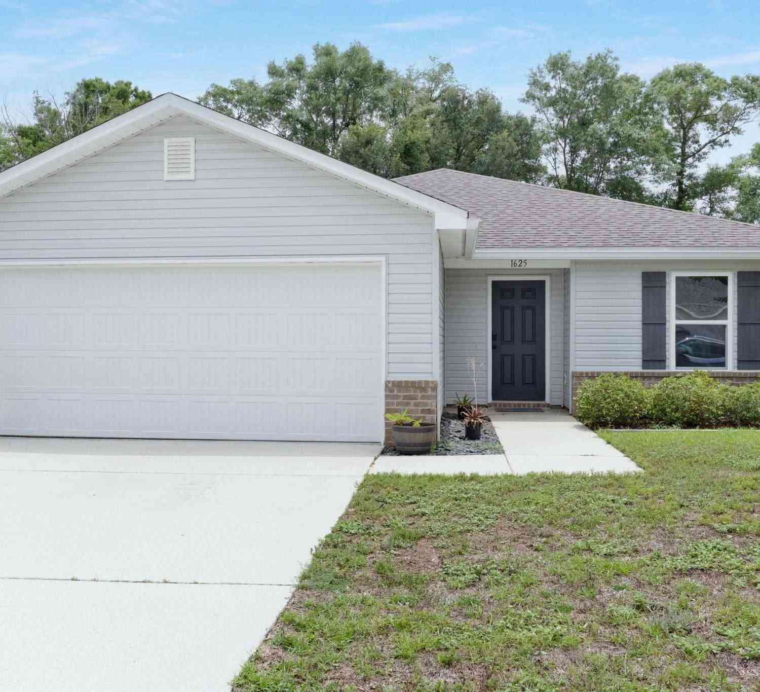 Homes For Sale - 1625 Addies Way<br/> Pensacola, FL 32534
