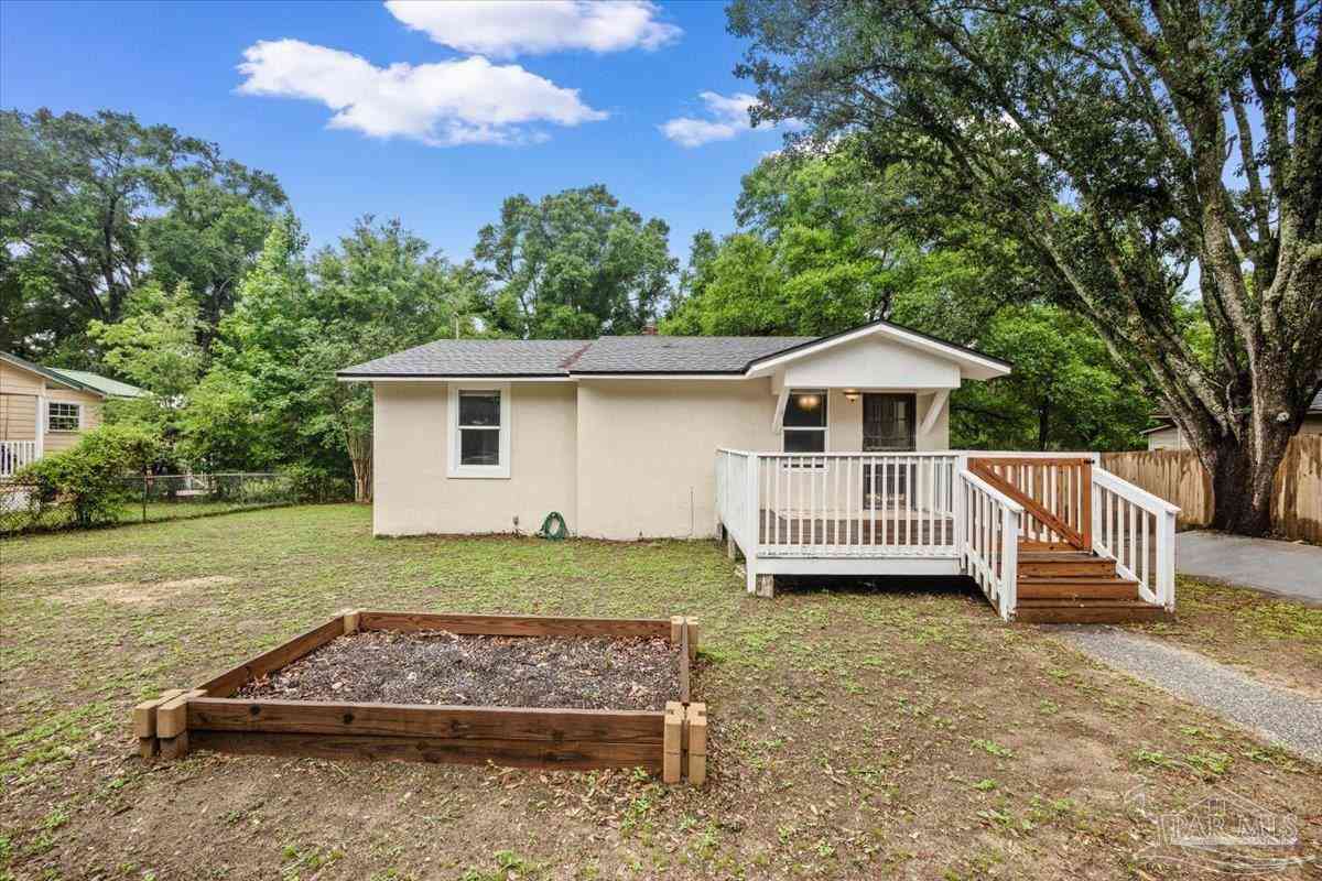 Homes For Sale - 671 Georgia St<br/> Okaloosa County, Crestview, FL 32536