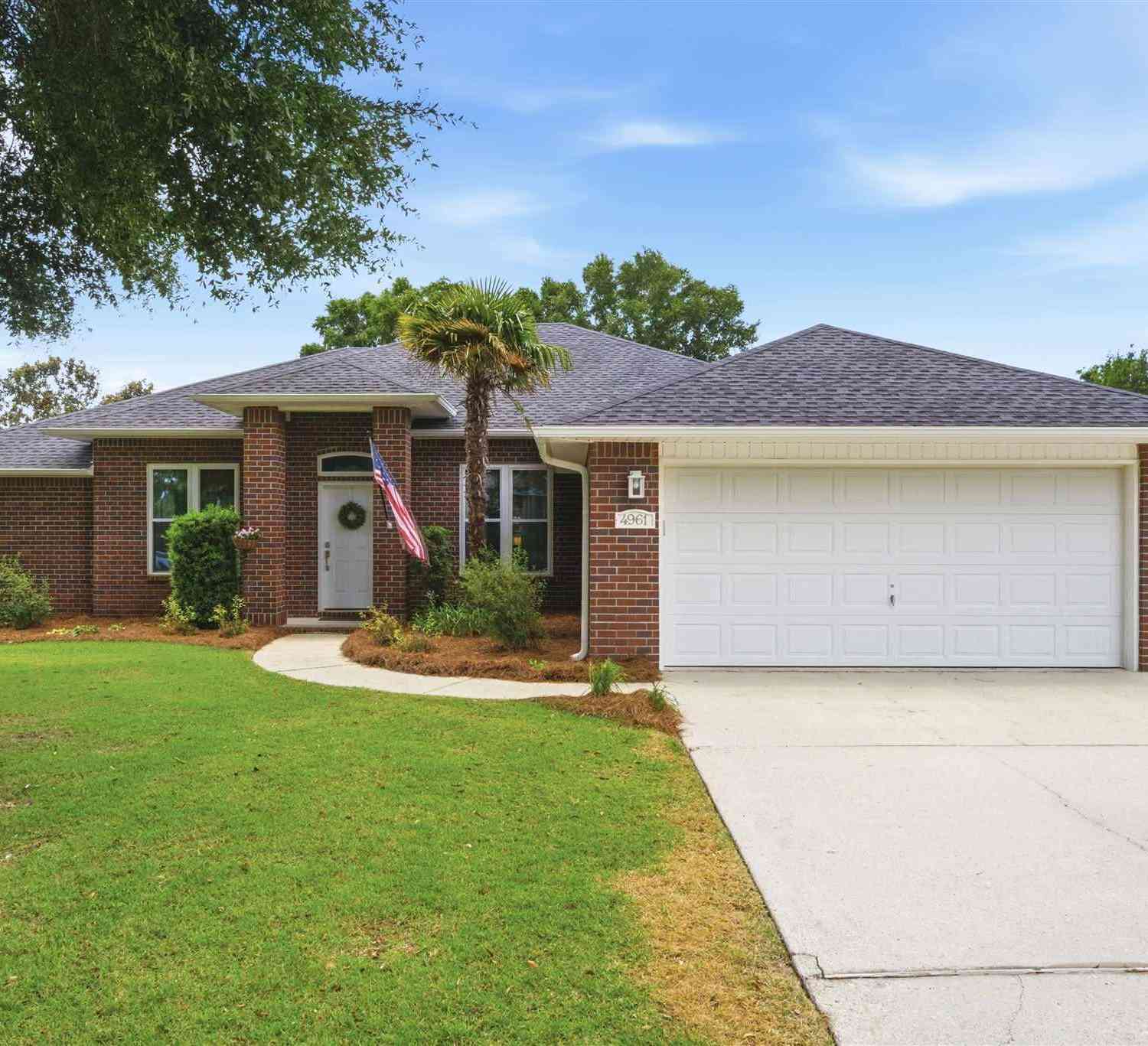 Homes For Sale - 4961 Cedar Creek Ct<br/> Pace, FL 32571