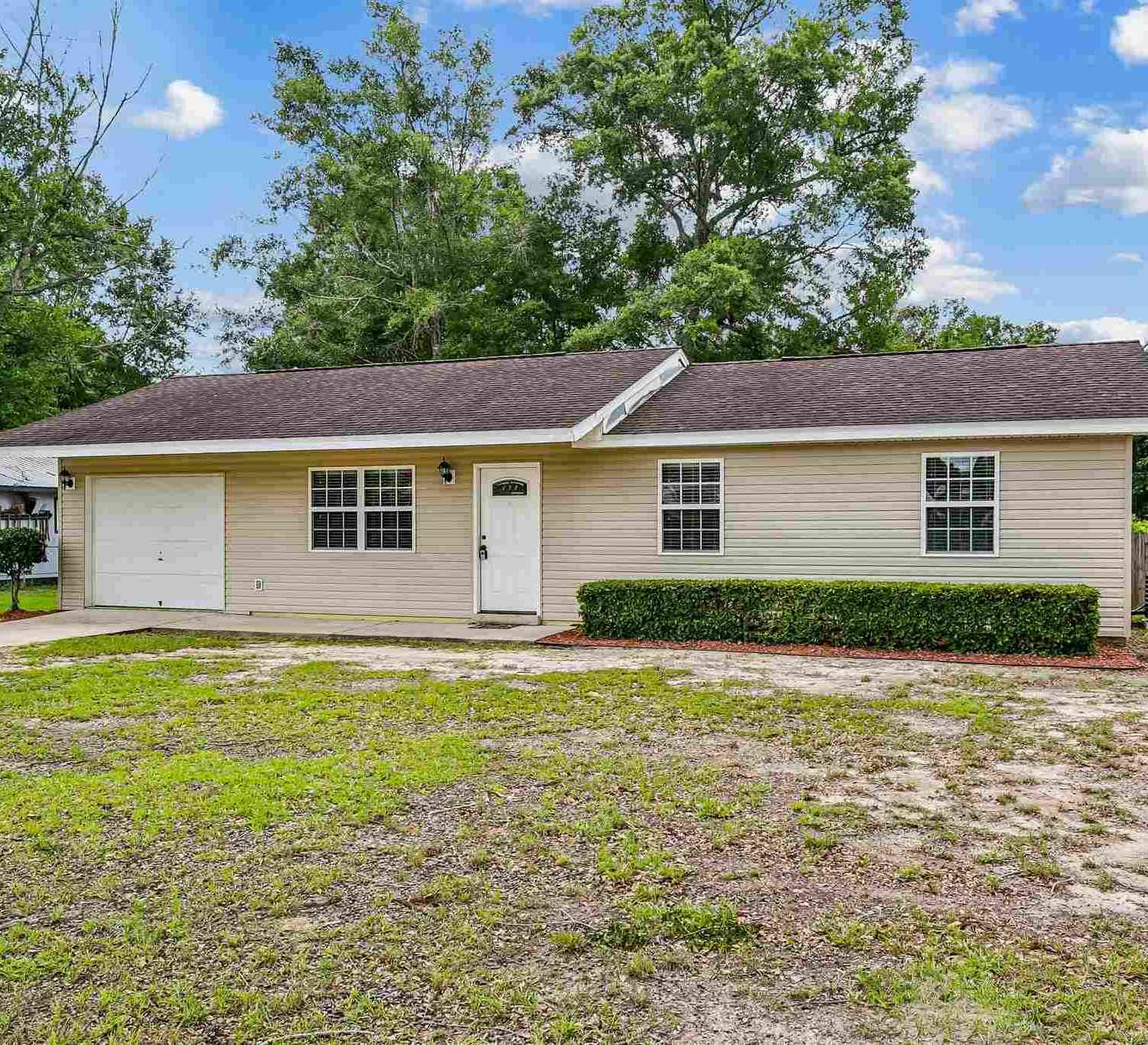 Homes For Sale - 4071 Diamond St<br/> Pace, FL 32571