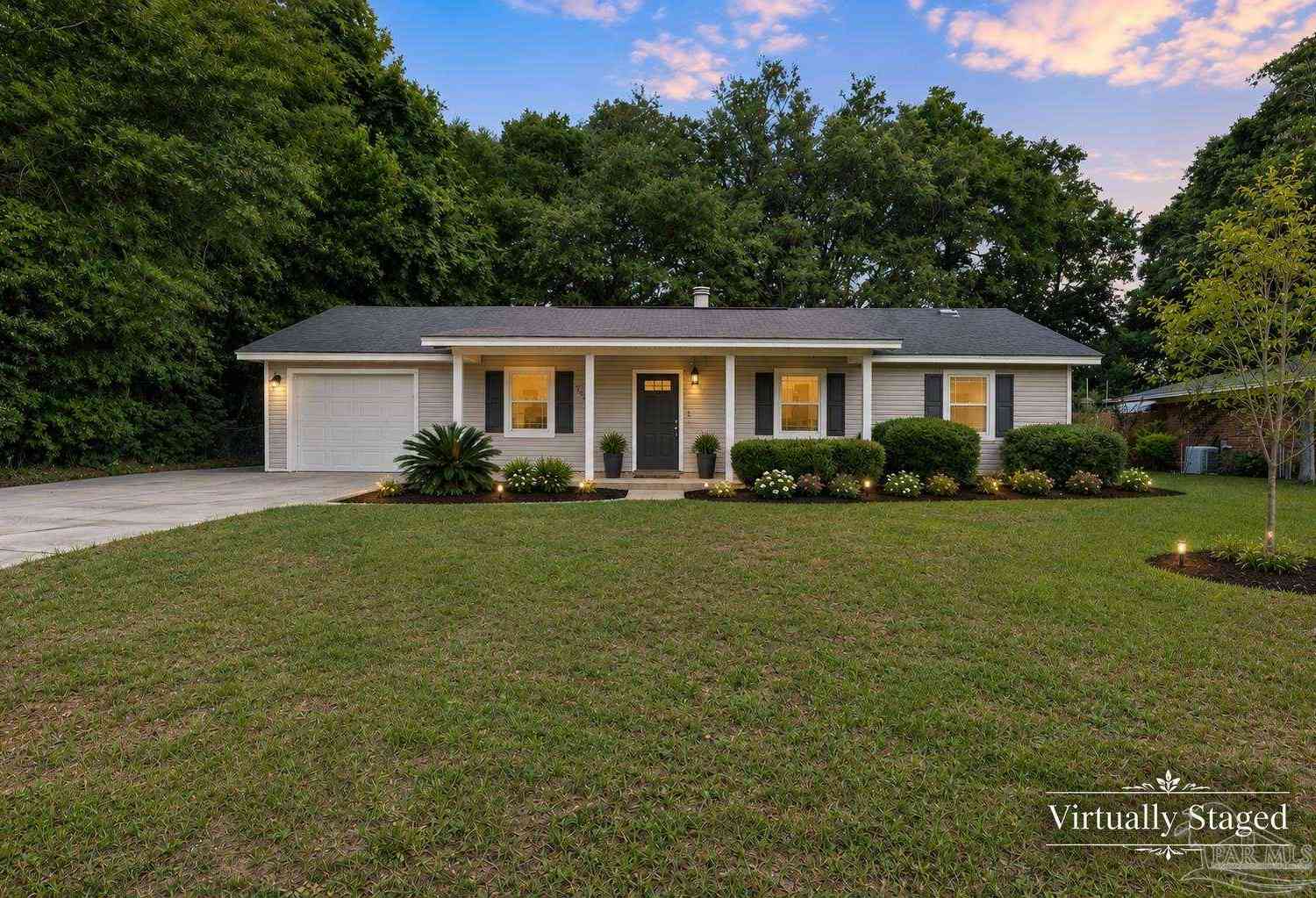 Homes For Sale - 7210 Keating Ter<br/> Pensacola, FL 32504