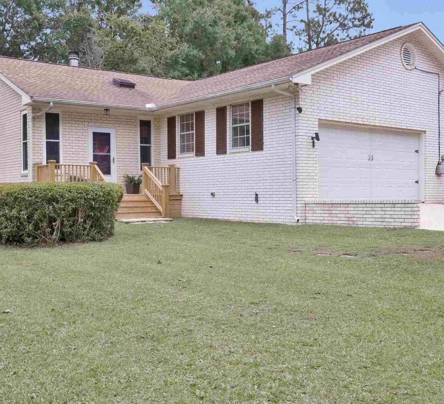 Homes For Sale - 1245 Eagle Dr<br/> Cantonment, FL 32533