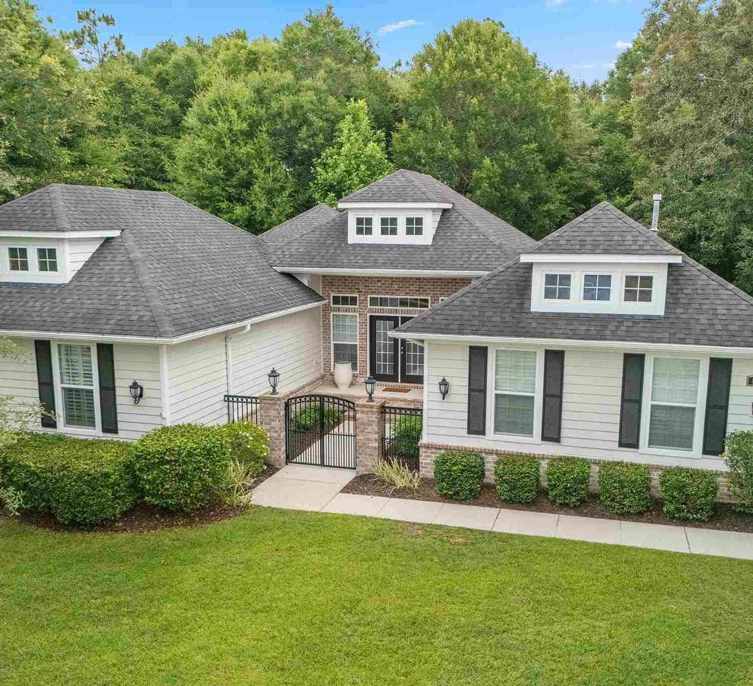 Homes For Sale - 8742 Foxtail Loop<br/> Pensacola, FL 32526