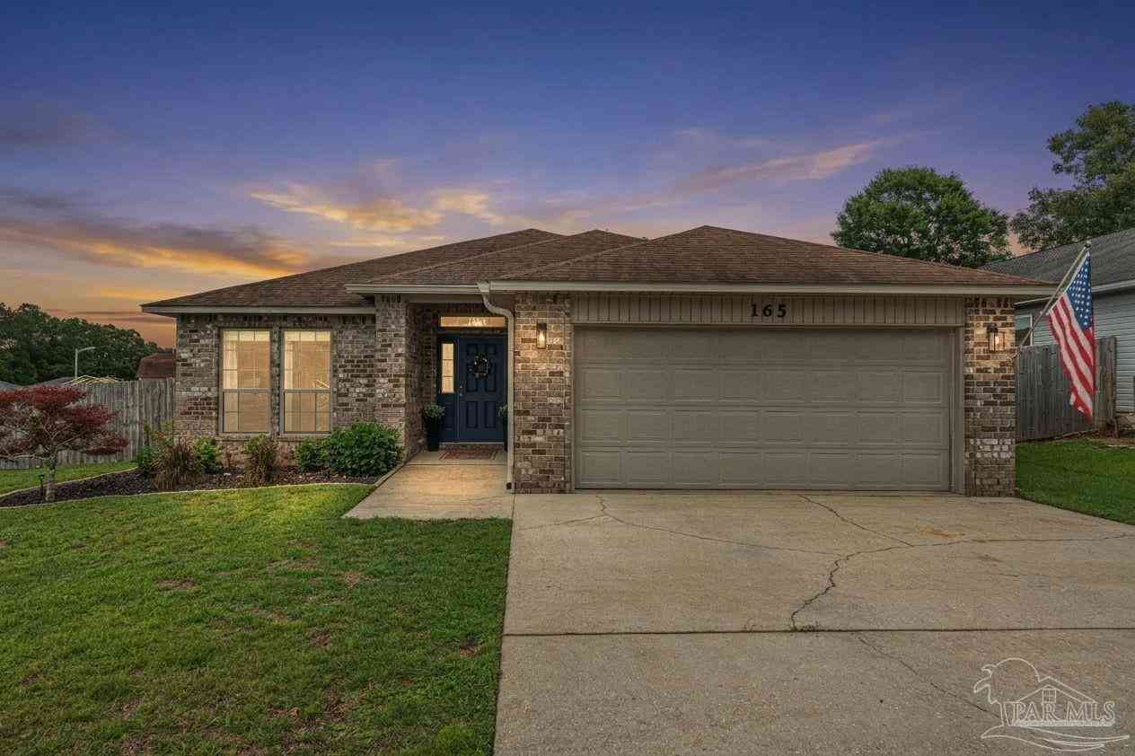Homes For Sale - 165 Millet Cir<br/> Cantonment, FL 32533
