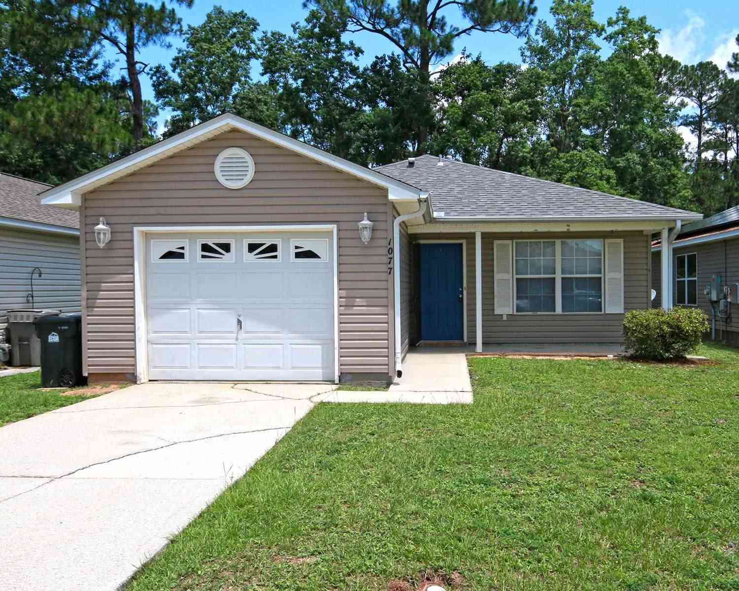 Homes For Rent - 1077 Antigua Cir<br/> Pensacola, FL 32506
