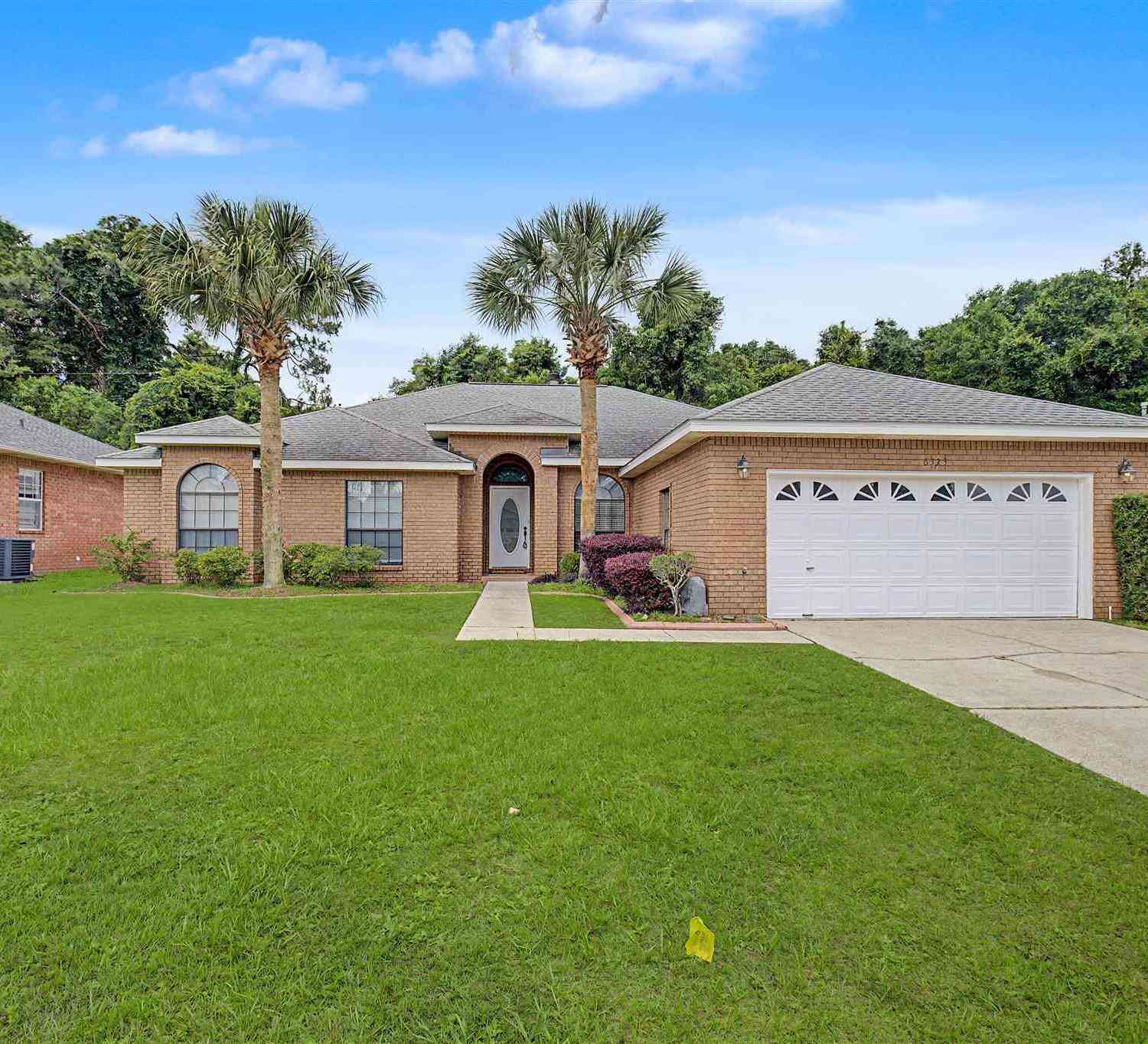 Homes For Sale - 6323 Summer Lakes Ln<br/> Pensacola, FL 32504