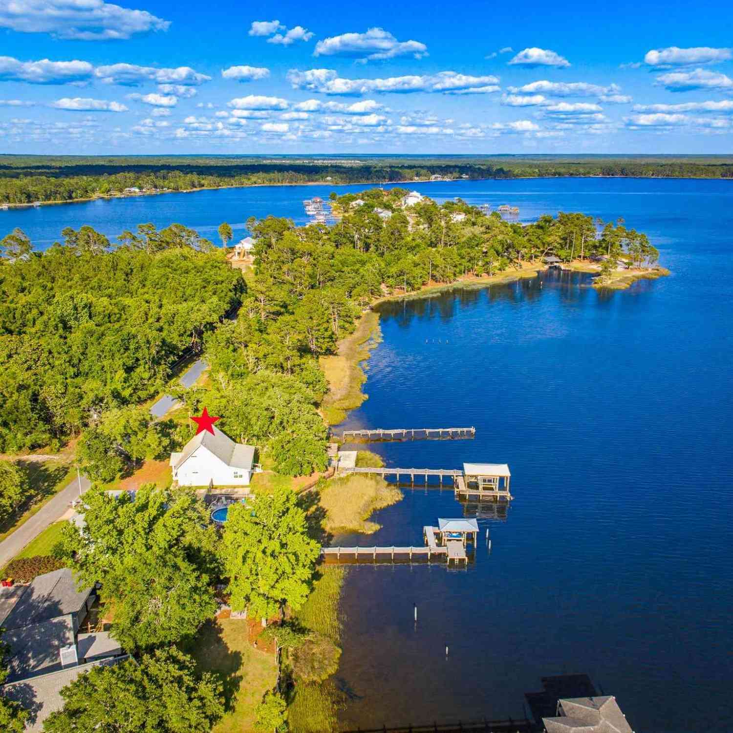 Homes For Sale - 7693 Petersen Pt Rd<br/> Milton, FL 32583
