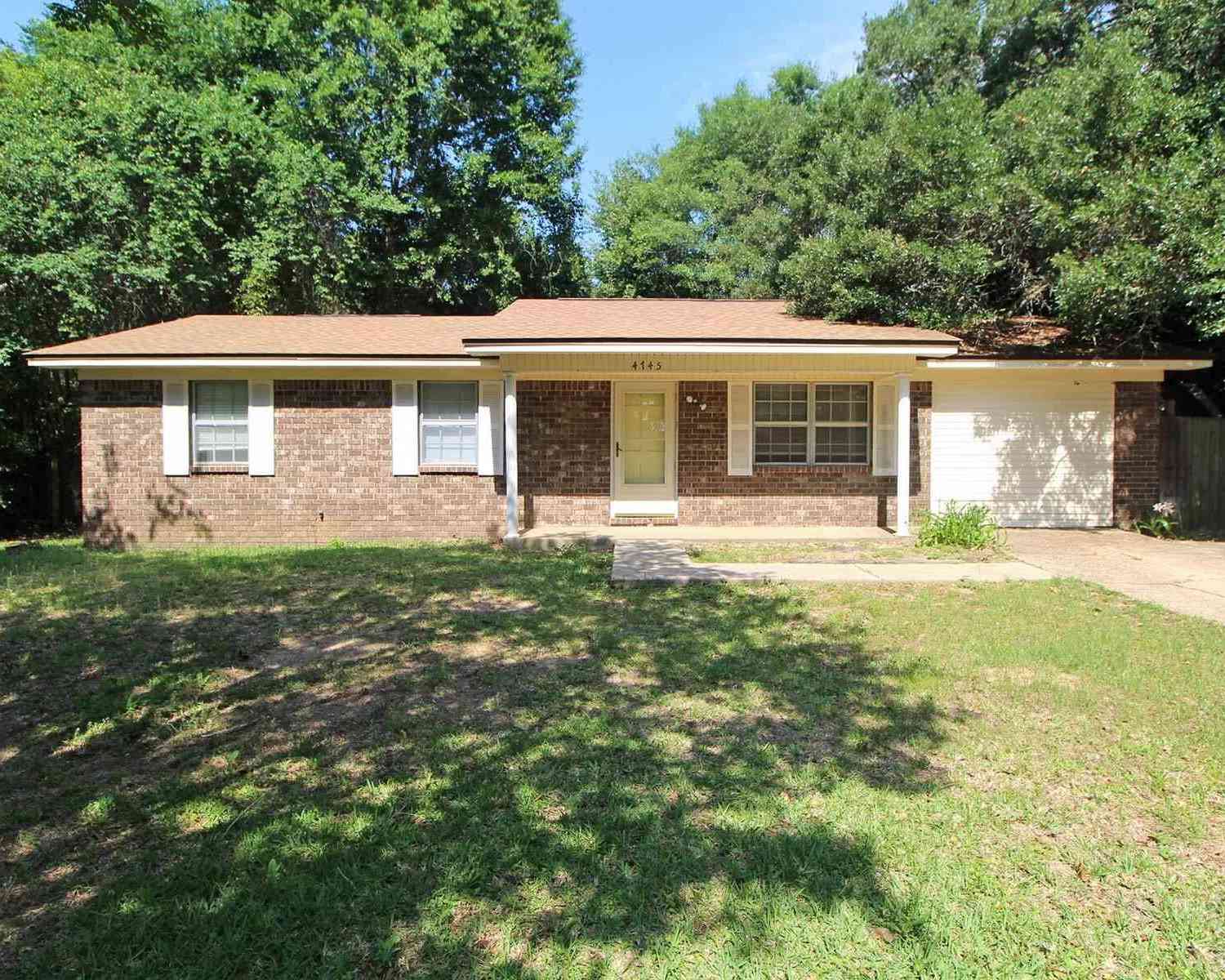 Homes For Rent - 4745 Praline Ln<br/> Pace, FL 32571