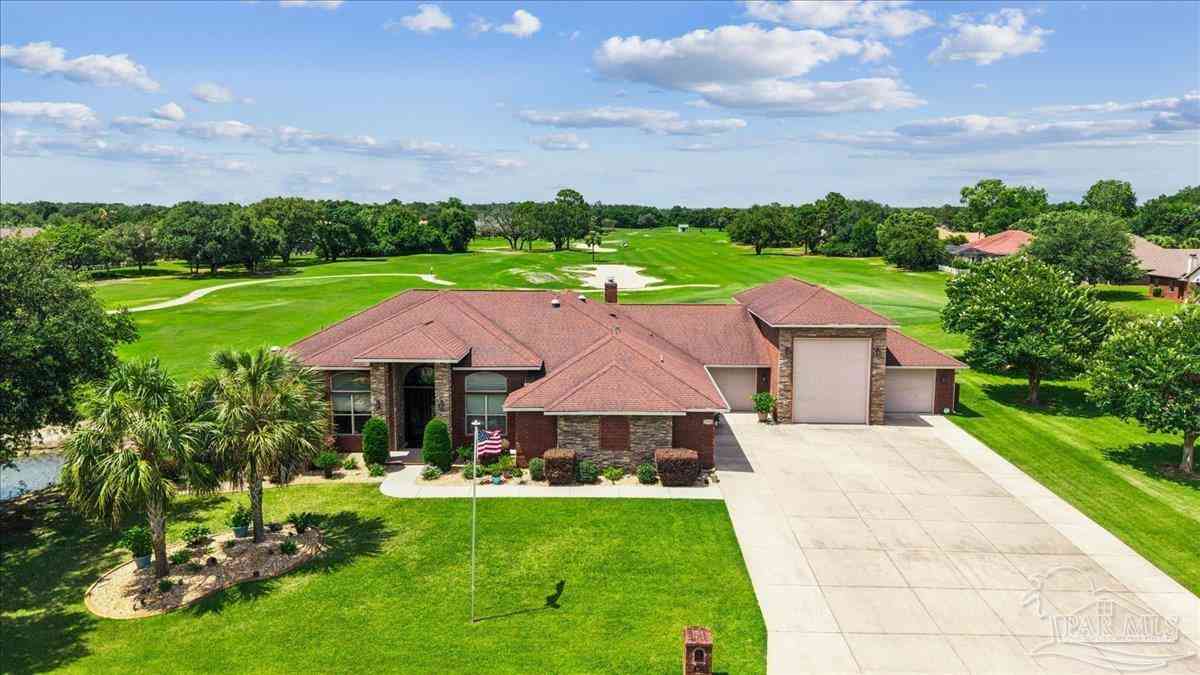 Homes For Sale - 7174 Australian St<br/> Navarre, FL 32566