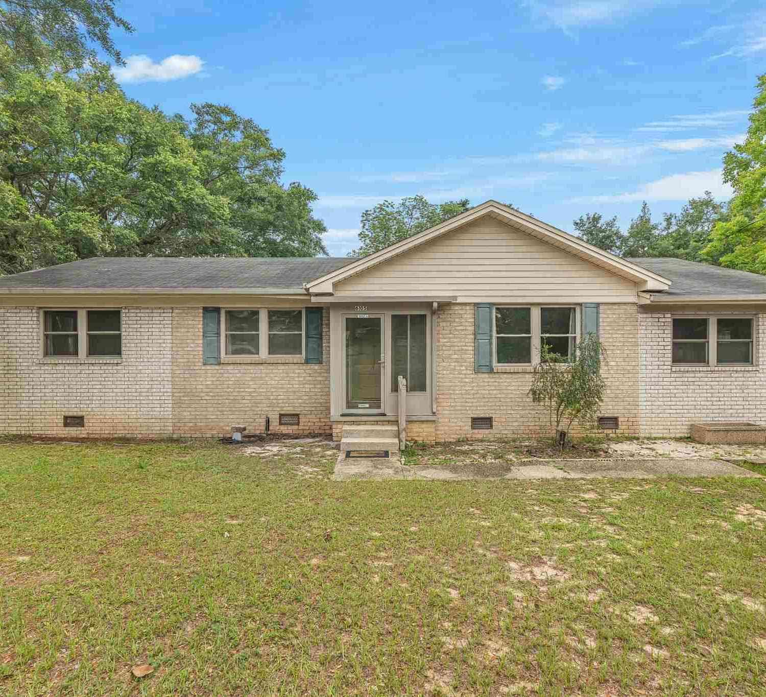 Homes For Sale - 6105 E Shore Dr<br/> Pensacola, FL 32505
