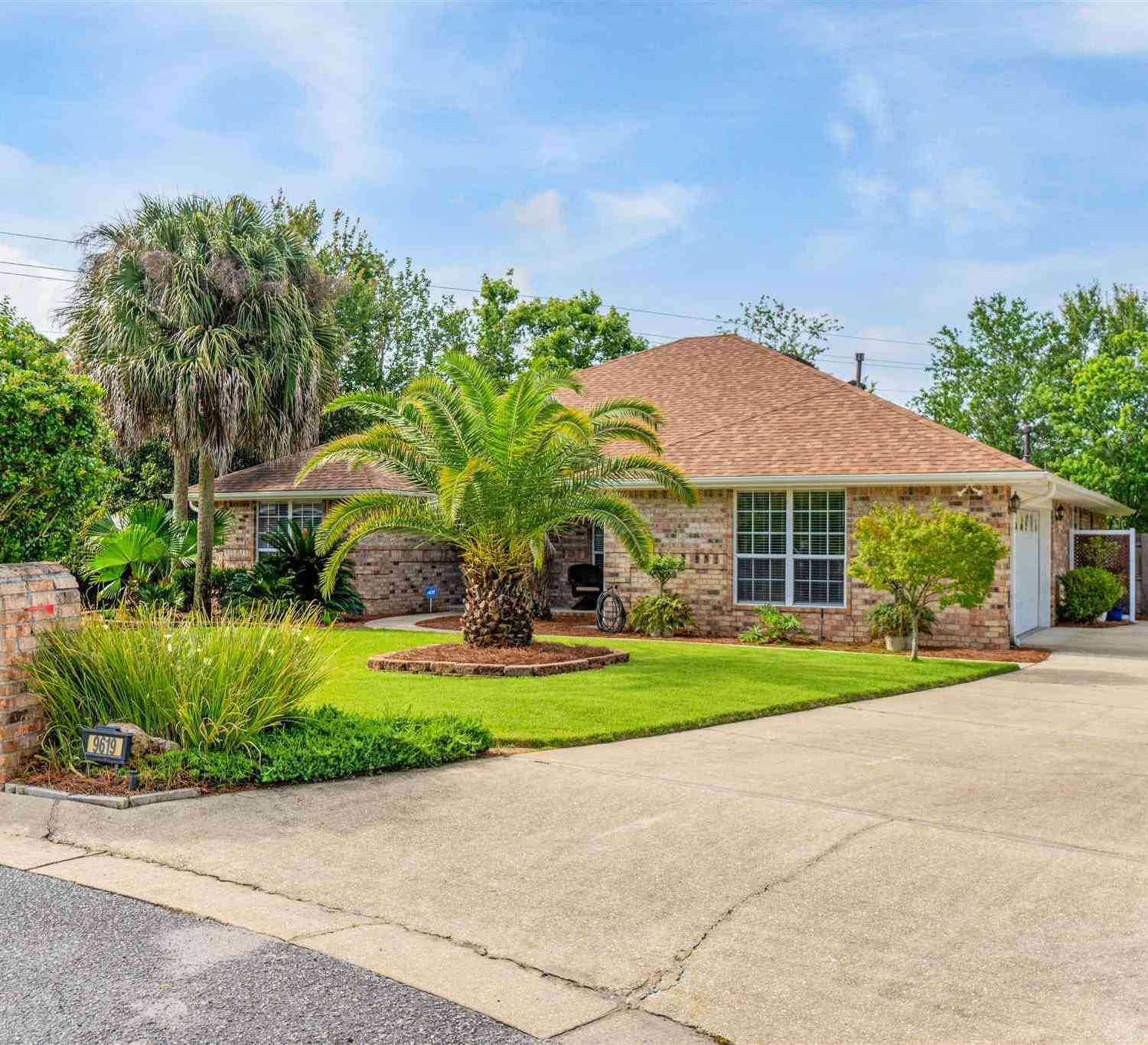 Homes For Sale - 9619 Westin Ct<br/> Pensacola, FL 32507