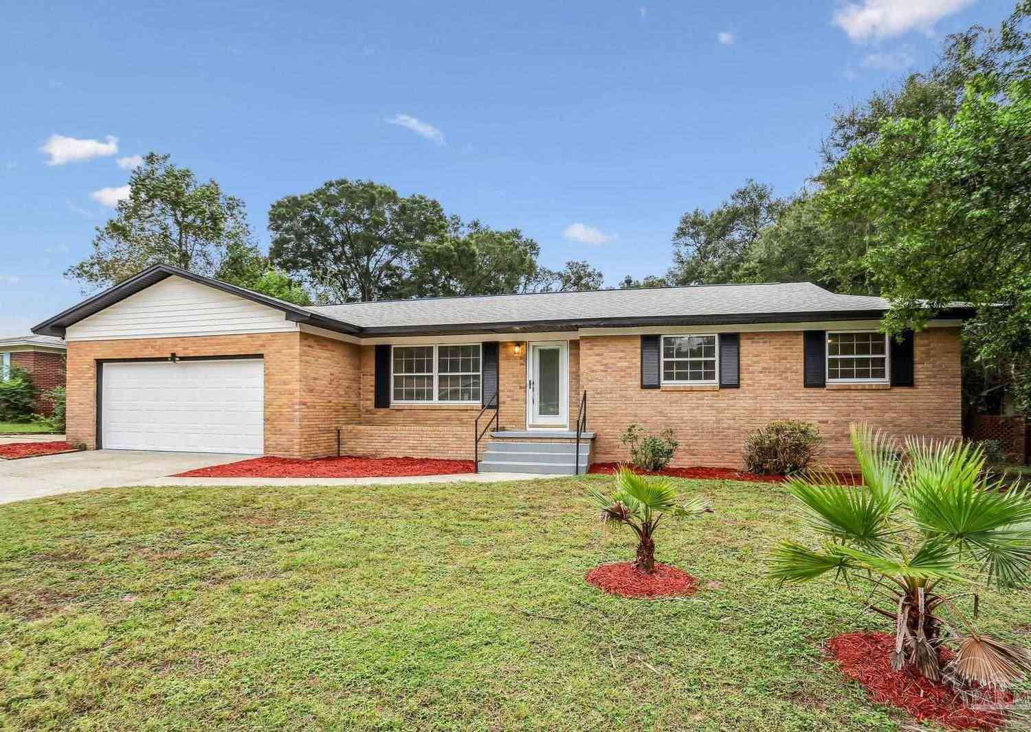 Homes For Sale - 7605 Harvey St<br/> Pensacola, FL 32506