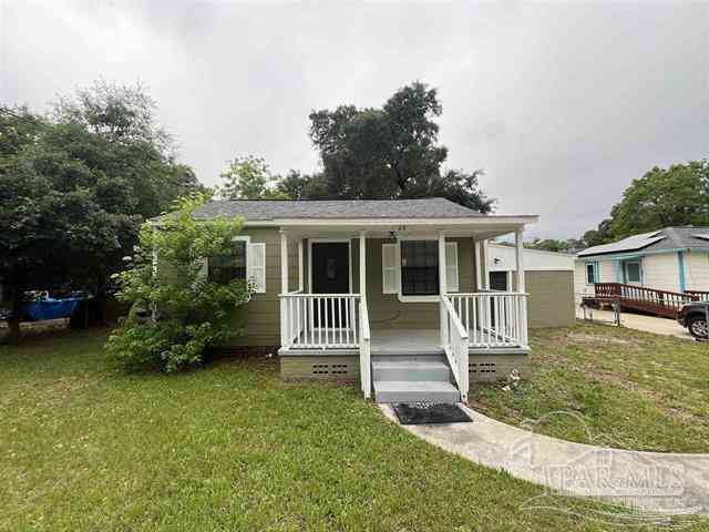 Homes For Sale - 45 W Carver Dr<br/> Pensacola, FL 32507