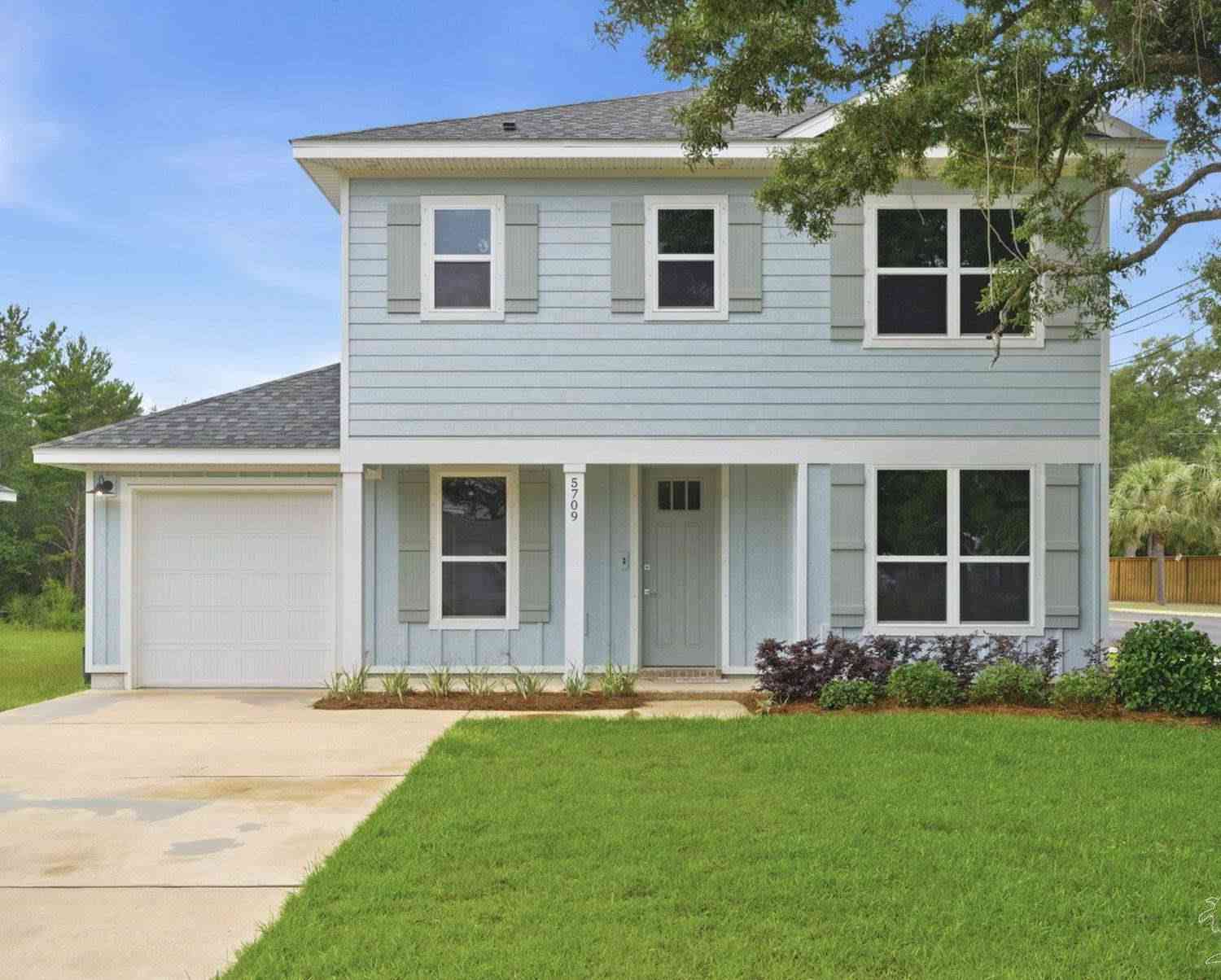 Homes For Sale - 5709 Dune Ave<br/> Pensacola, FL 32507