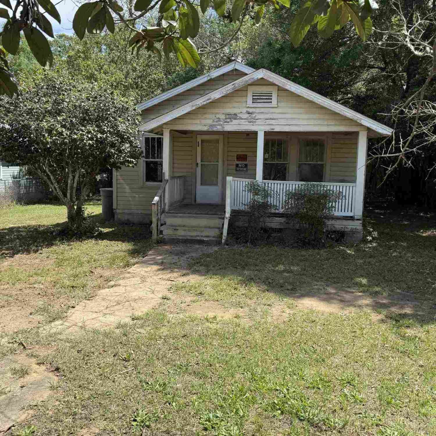 Homes For Sale - 910 N 57th Ave<br/> Pensacola, FL 32506