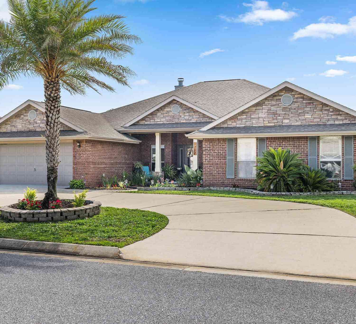 Homes For Sale - 1797 Twin Pine Blvd<br/> Santa Rosa County, Gulf Breeze, FL 32563