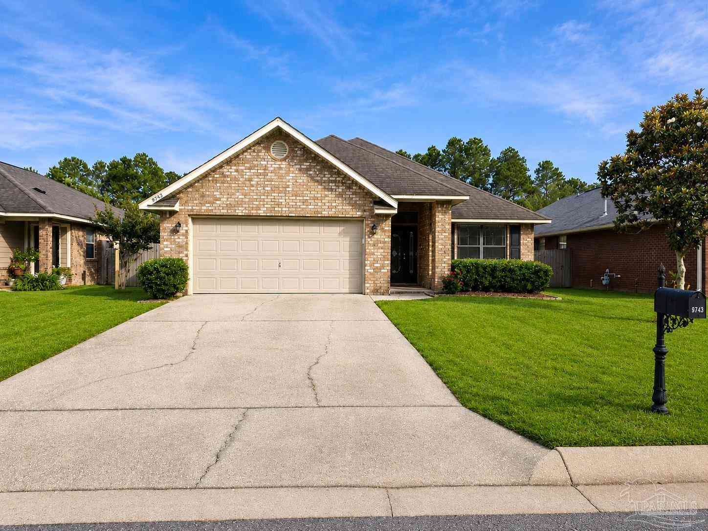 Homes For Sale - 9743 Brookstone Way<br/> Pensacola, FL 32506