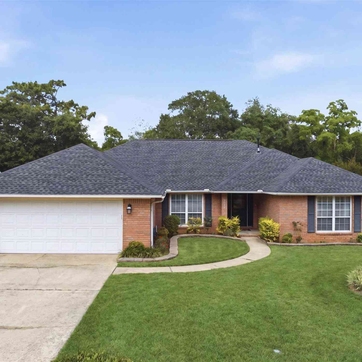 Homes For Sale - 6032 Forest Green Rd<br/> Pensacola, FL 32505