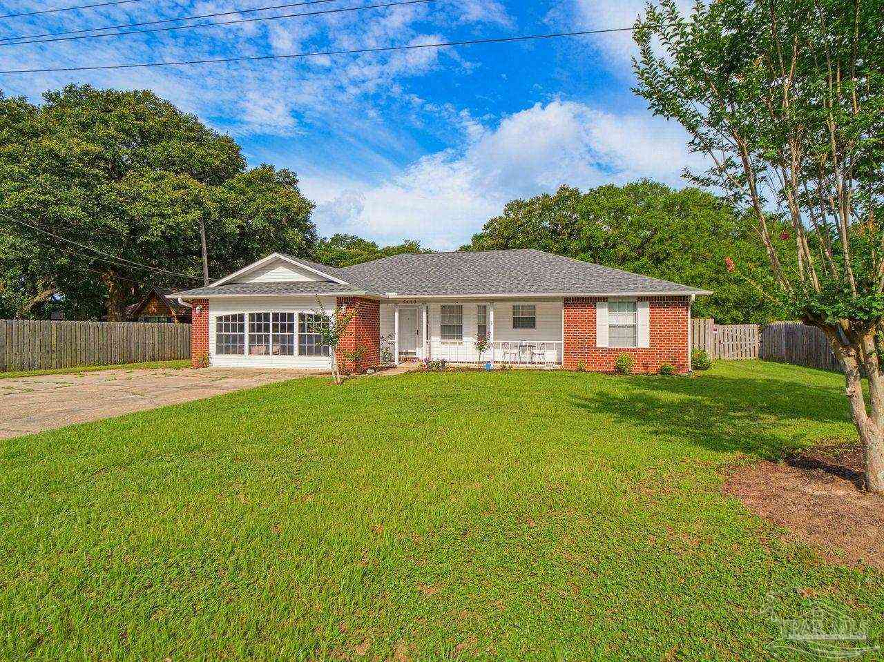 Homes For Sale - 5613 Windermere Trace<br/> Santa Rosa County, Pace, FL 32571