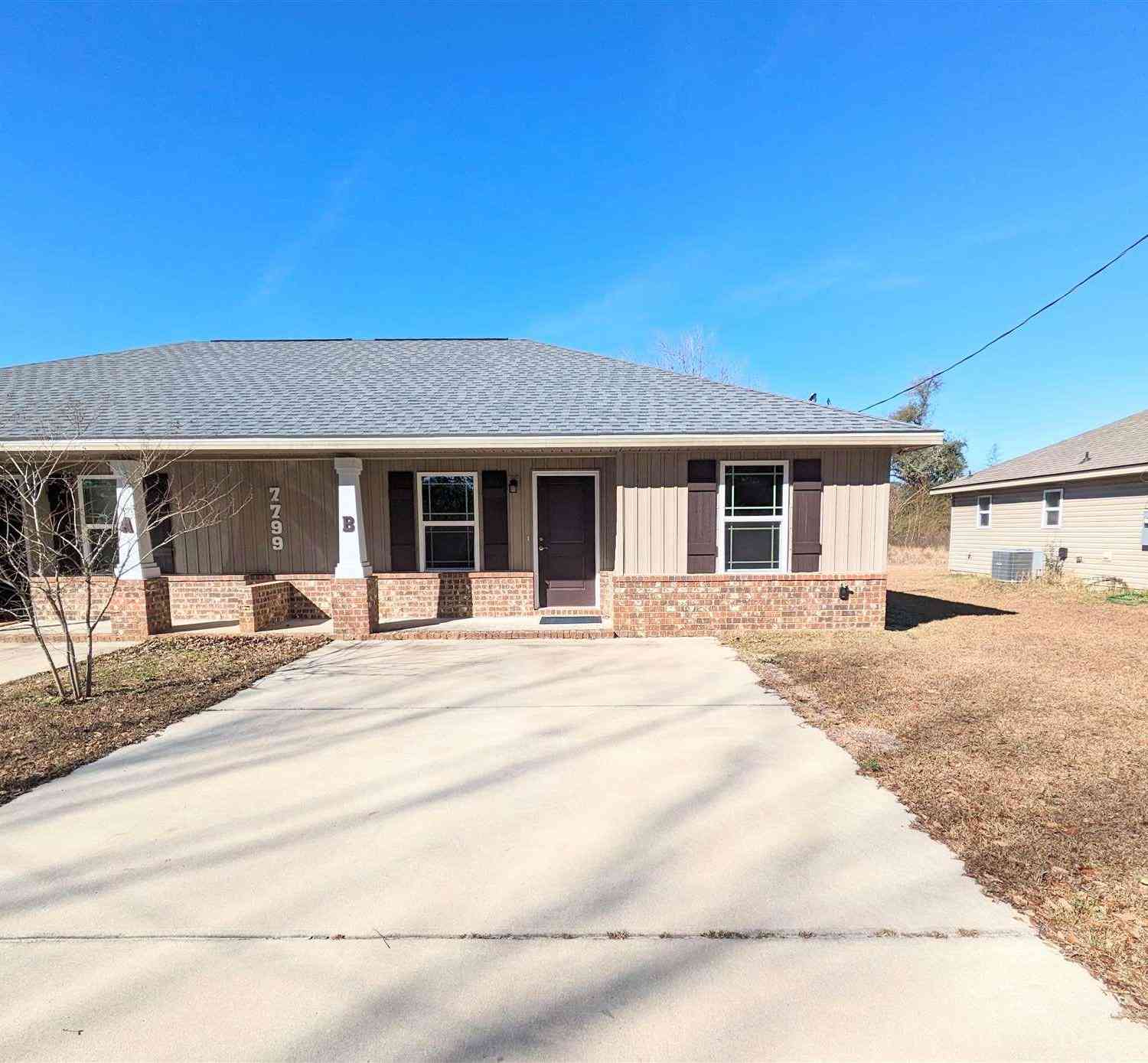 Homes For Rent - 7799 Ira Dr #B<br/> Pensacola, FL 32514
