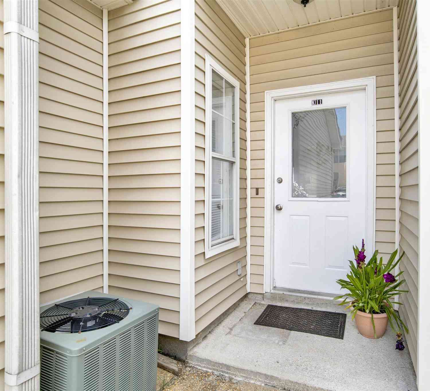 Condo For Rent - 601 E Burgess Rd #K11<br/> Pensacola, FL 32504