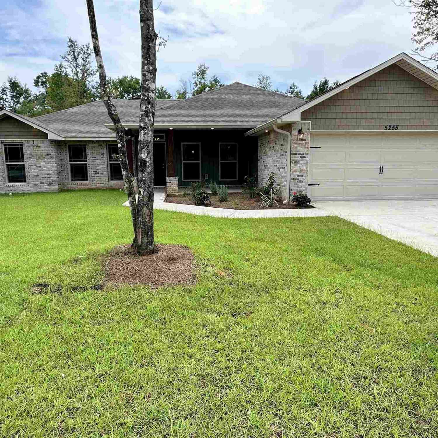 Homes For Sale - 5178 Barnett Rd<br/> Pace, FL 32571