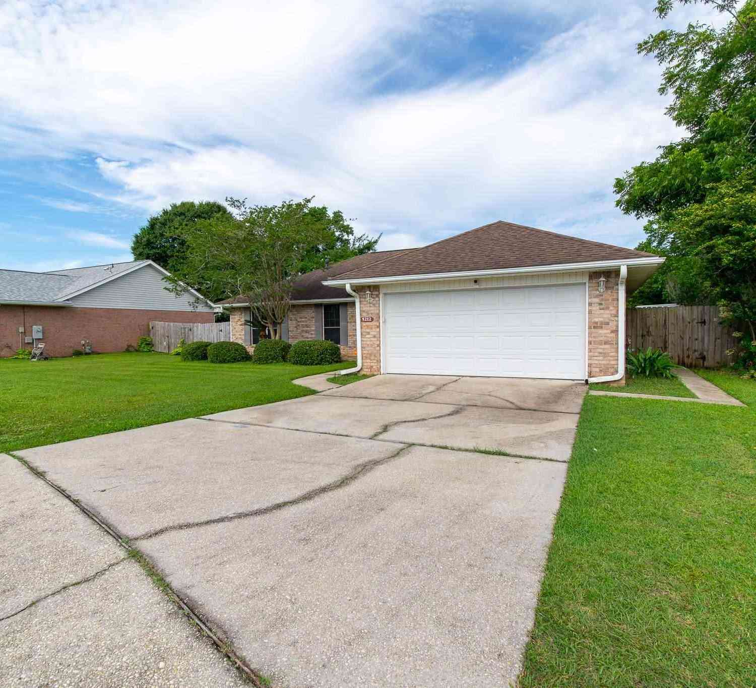 Homes For Sale - 5212 Zachary Blvd<br/> Pensacola, FL 32526