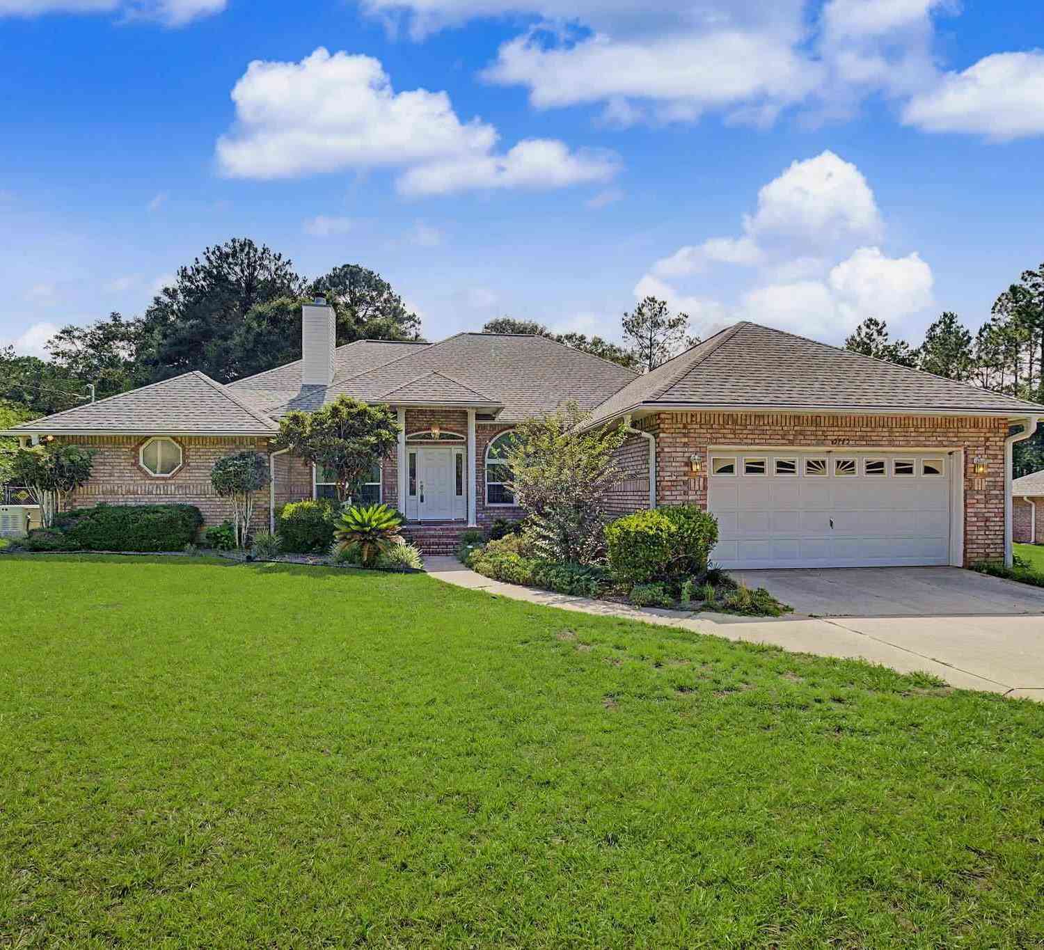 Homes For Sale - 5775 Whispering Woods Dr<br/> Pace, FL 32571