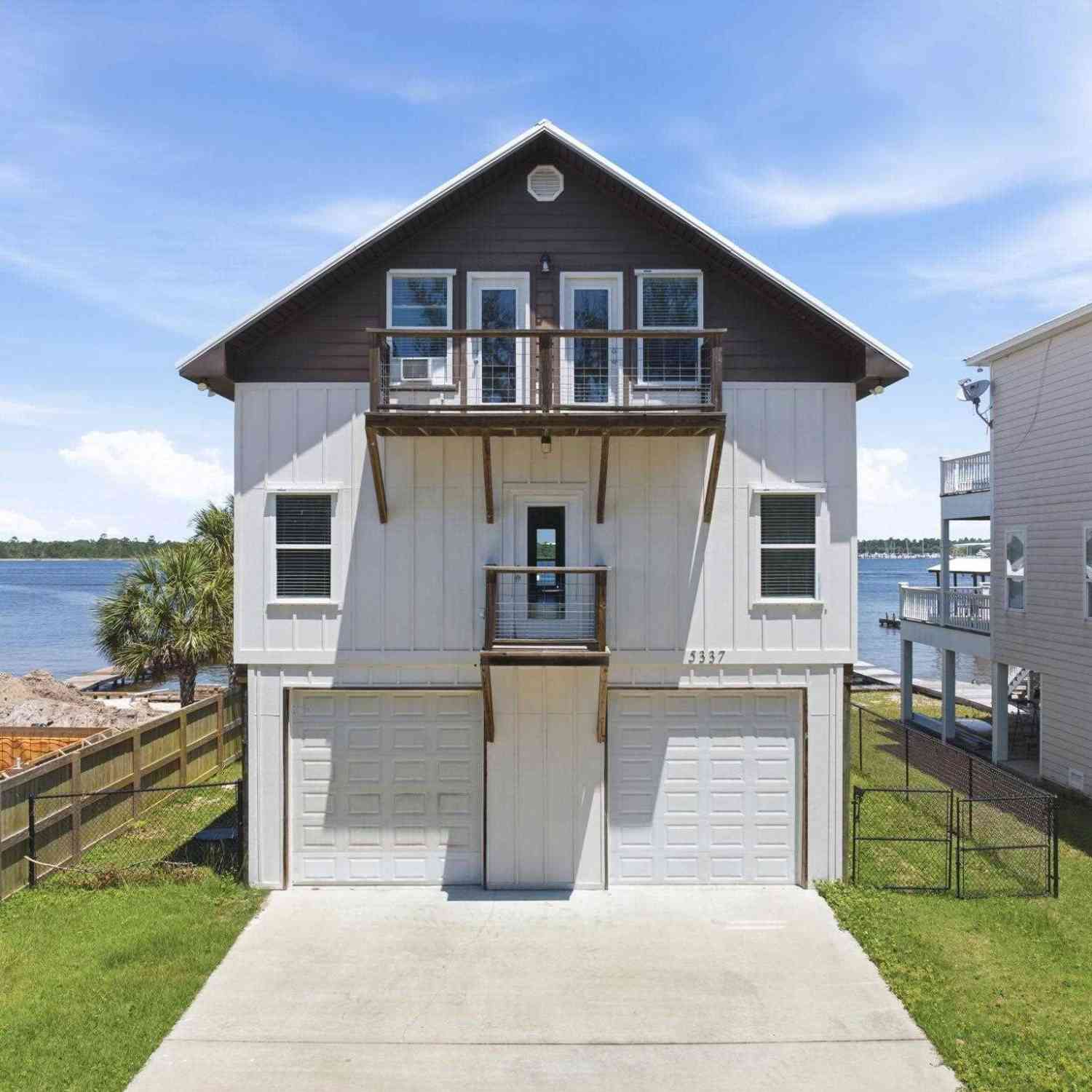 Homes For Sale - 5337 Bay Dr<br/> Orange Beach, AL 36561
