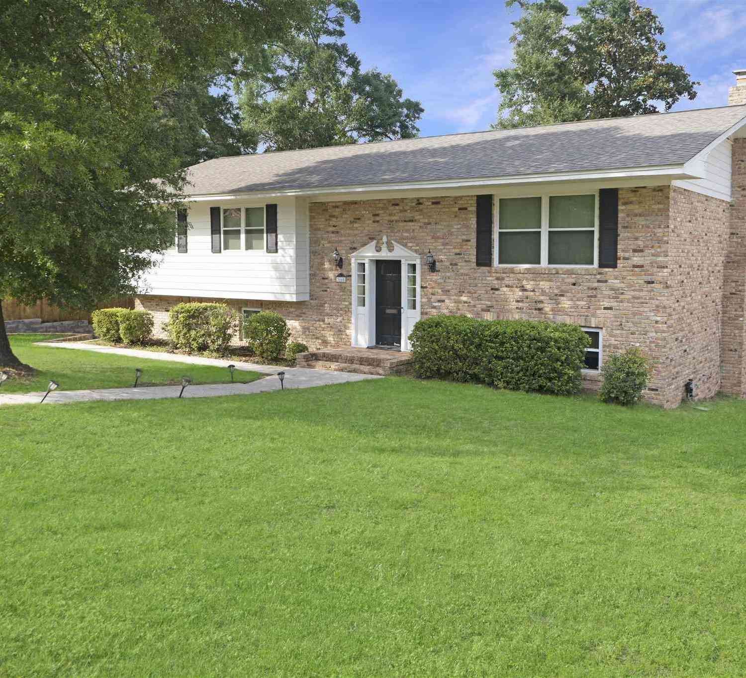 Homes For Rent - 3660 Molaree Dr<br/> Pensacola, FL 32503