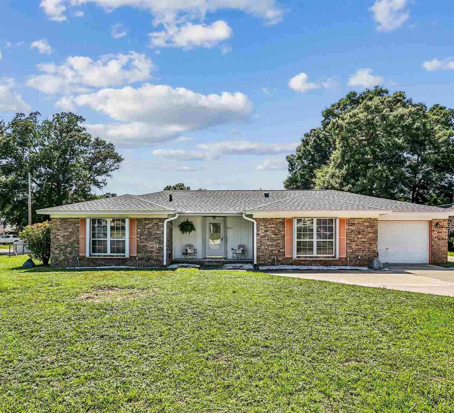 Homes For Sale - 7905 Charter Oaks Dr<br/> Pensacola, FL 32514