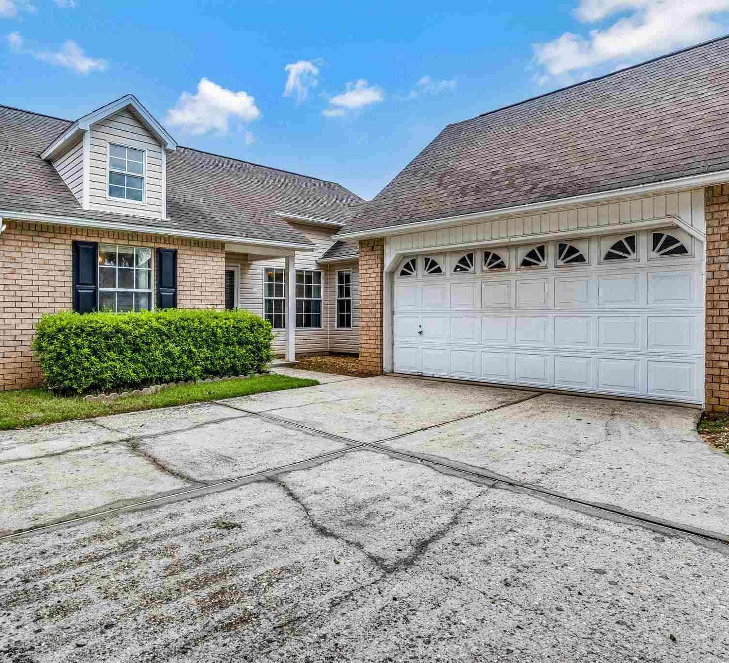 Homes For Sale - 216 Mirabelle Cir<br/> Pensacola, FL 32514