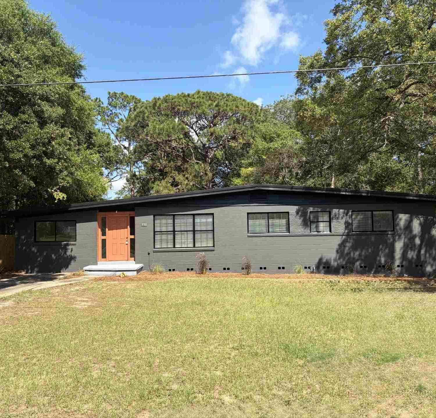 Homes For Sale - 530 Springdale Cir<br/> Pensacola, FL 32503