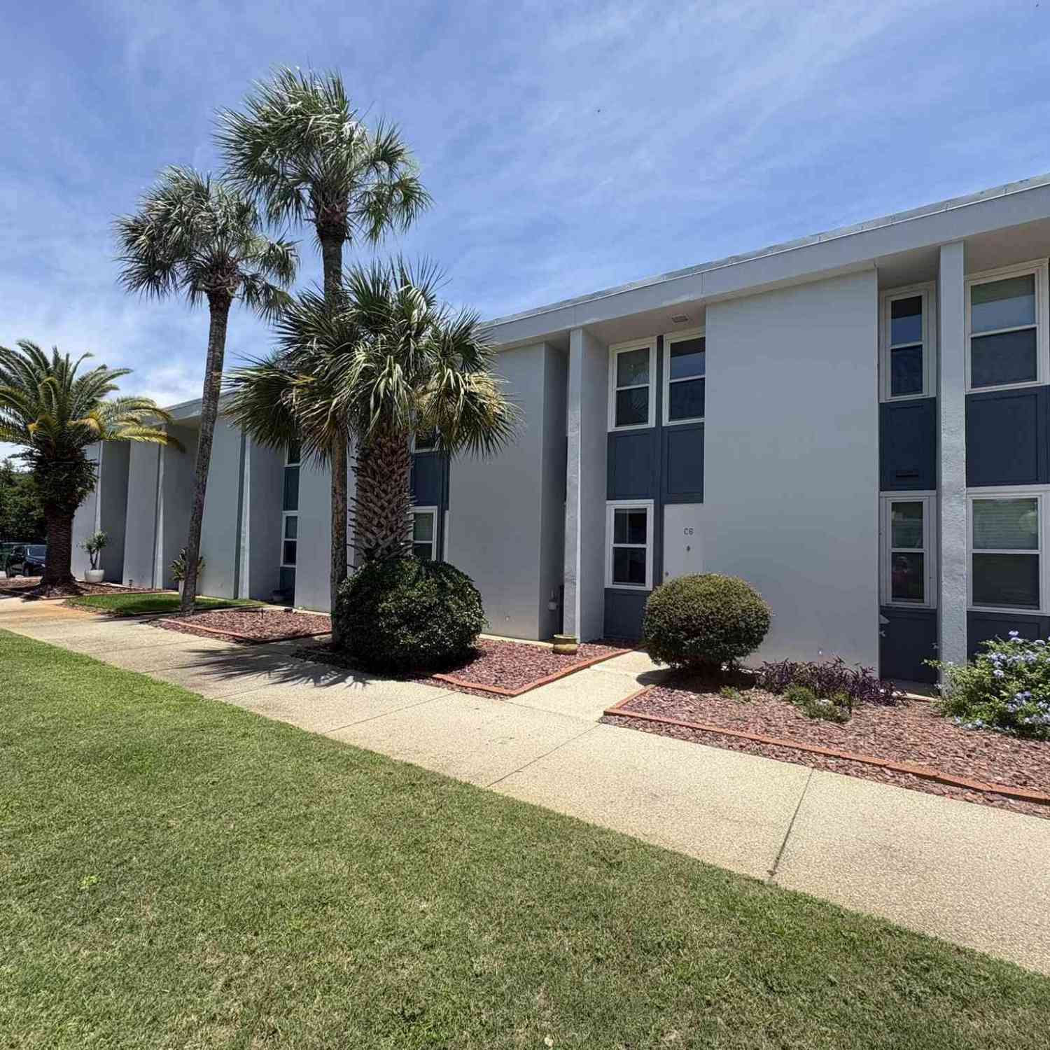 Homes For Sale - 201 Pensacola Beach Rd<br/> Gulf Breeze, FL 32561
