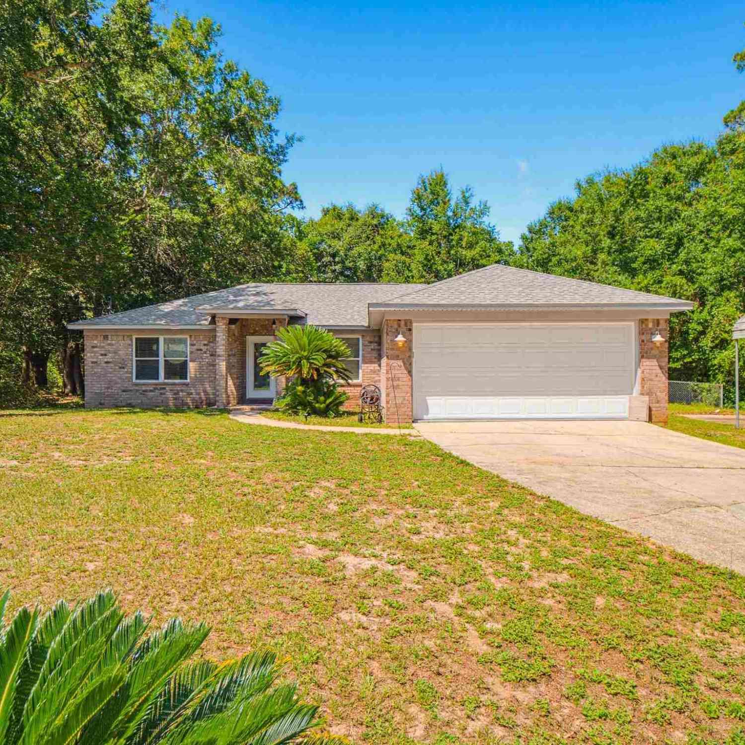 Homes For Sale - 6668 Delhi Dr<br/> Milton, FL 32583