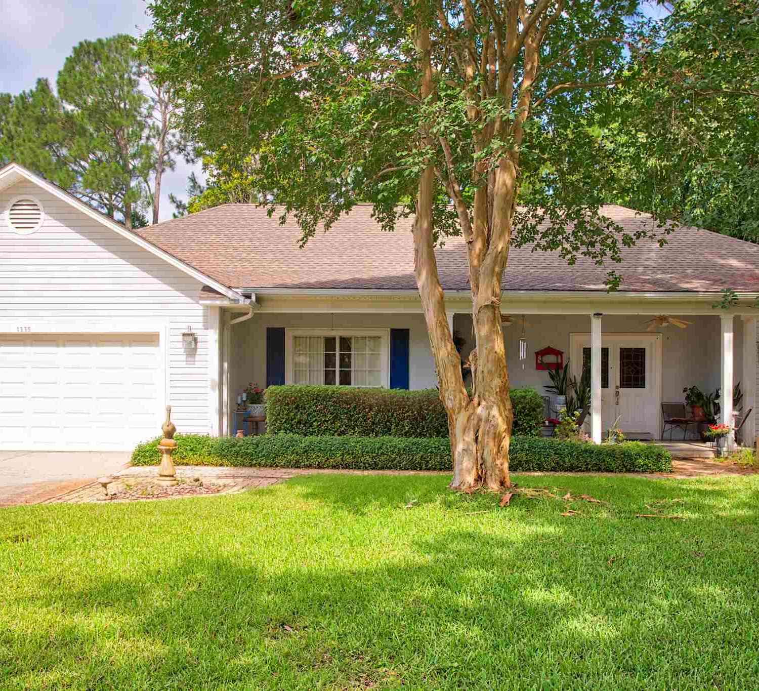 Homes For Sale - 1335 Tour Dr<br/> Gulf Breeze, FL 32563