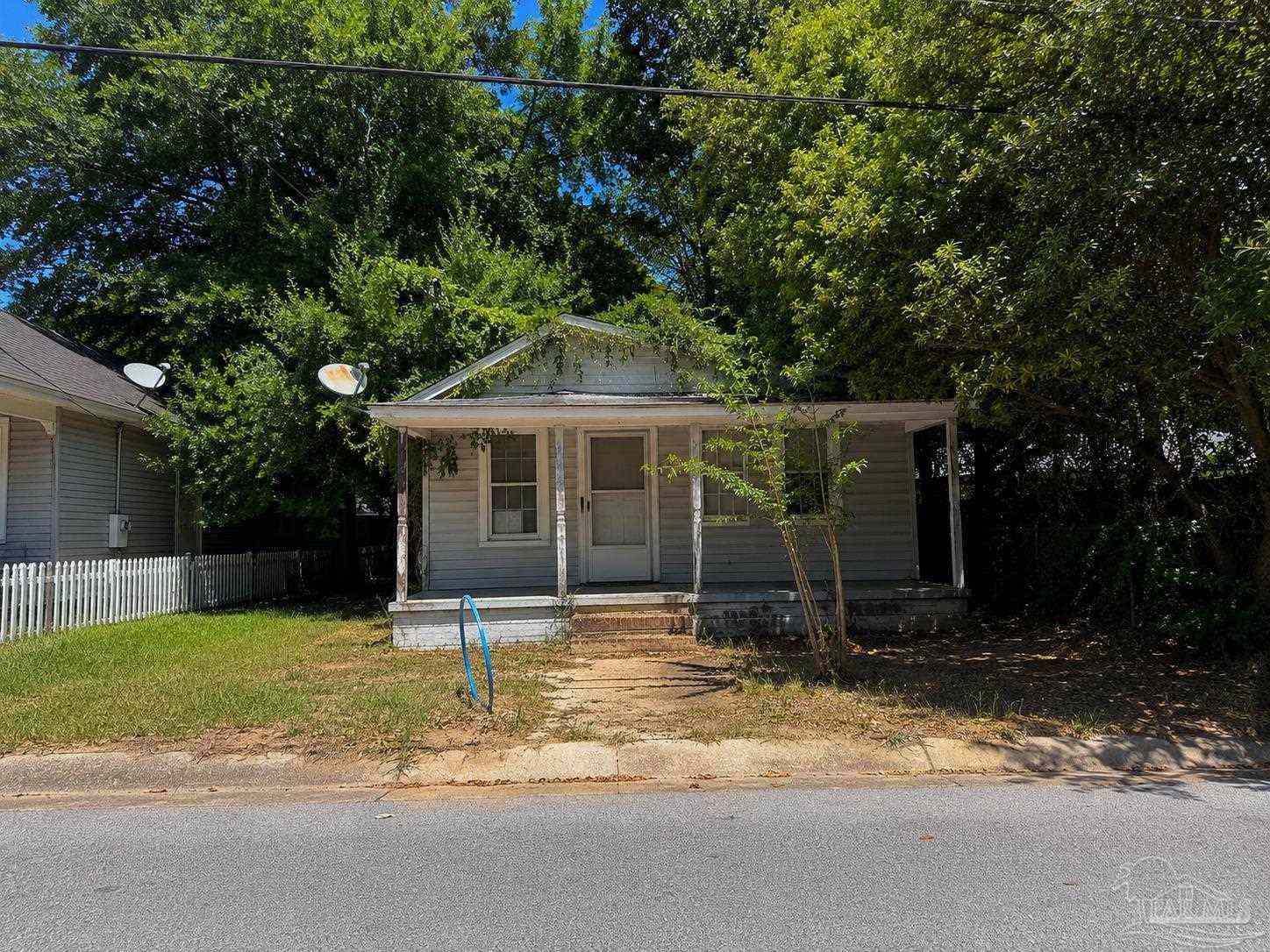 Homes For Sale - 1908 N 7th Ave<br/> Pensacola, FL 32503