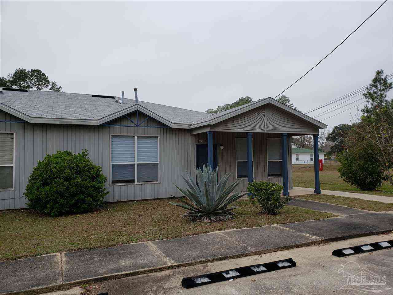 Homes For Rent - 5020 Lillian Hwy #B<br/> Pensacola, FL 32506