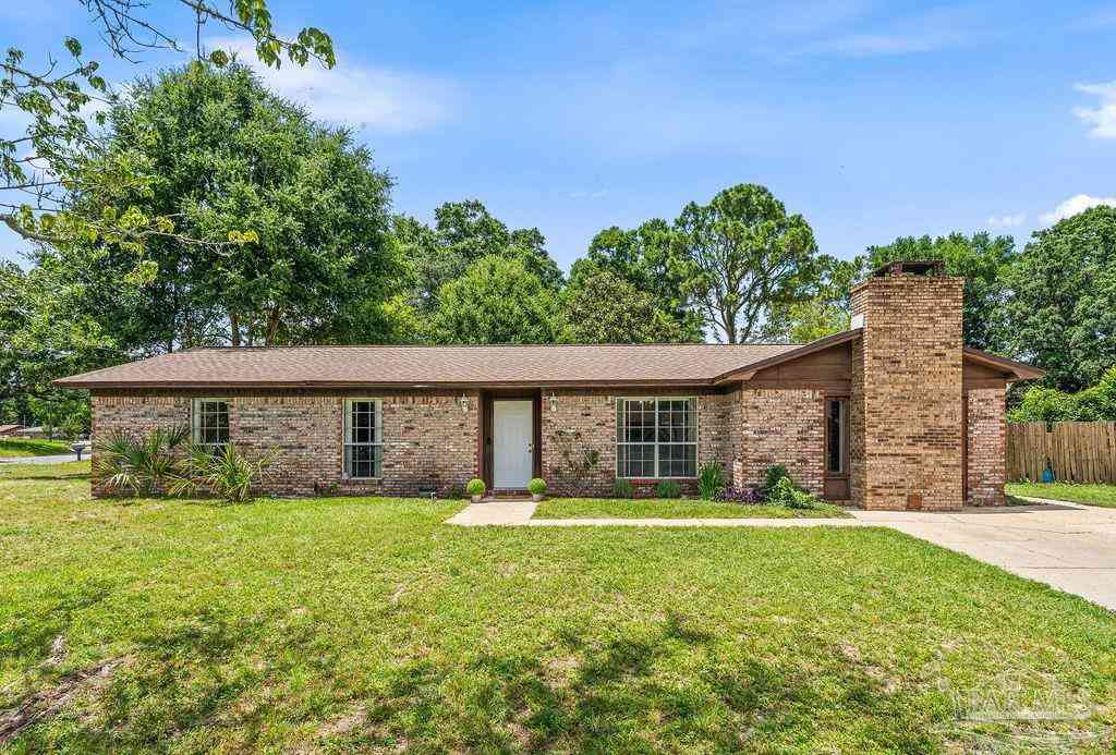 Homes For Sale - 4770 Yacht Harbour Dr<br/> Pensacola, FL 32514