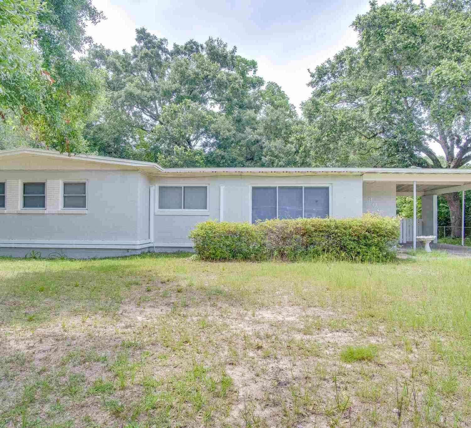 Homes For Sale - 906 Ontario Ln<br/> Pensacola, FL 32505