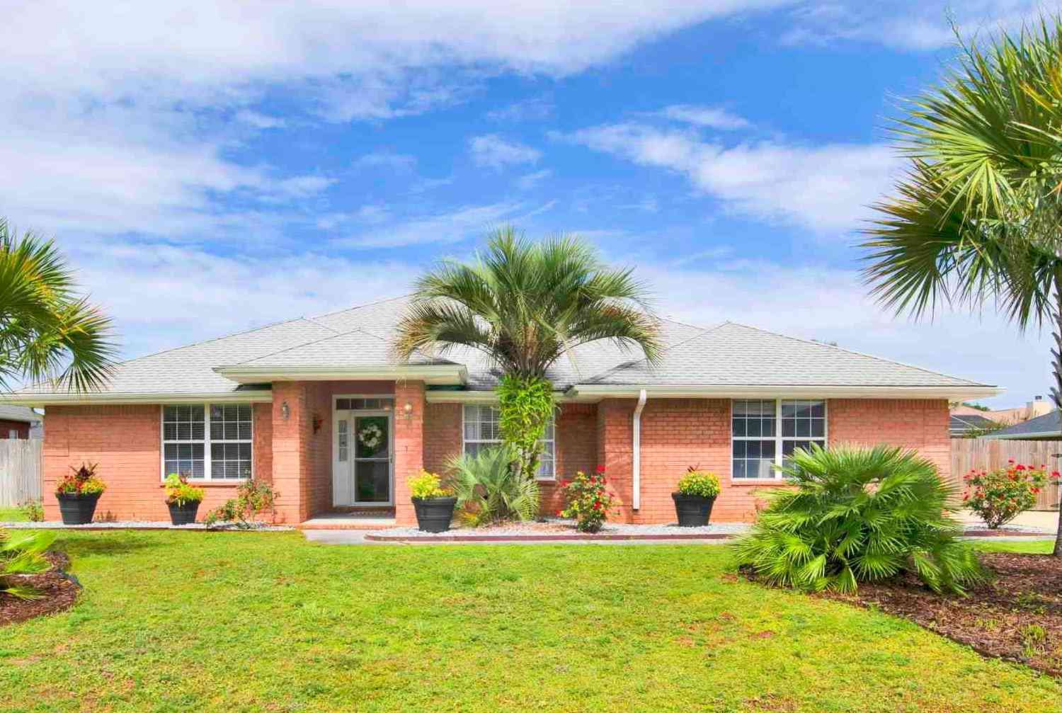Homes For Sale - 6043 Electra Ln<br/> Pensacola, FL 32507