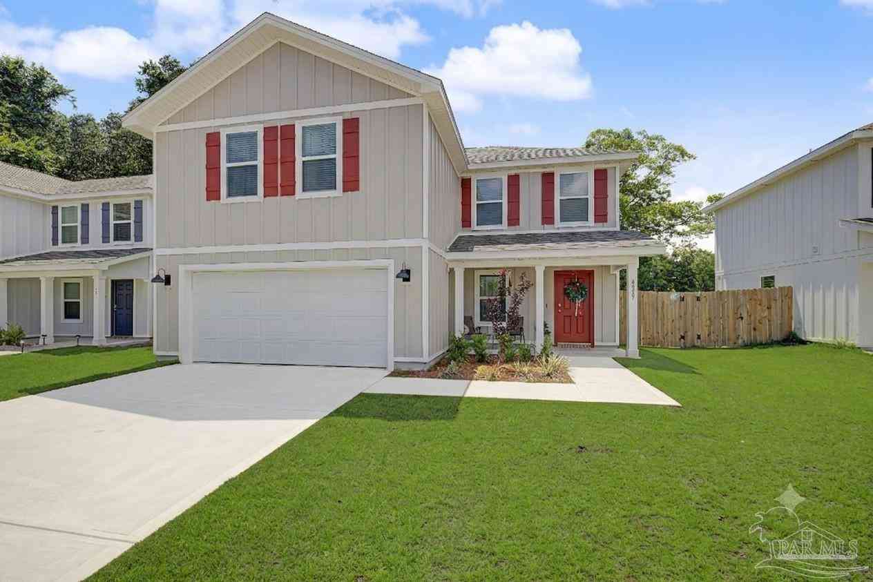 Homes For Sale - 4915 Valor Ct<br/> Pace, FL 32571
