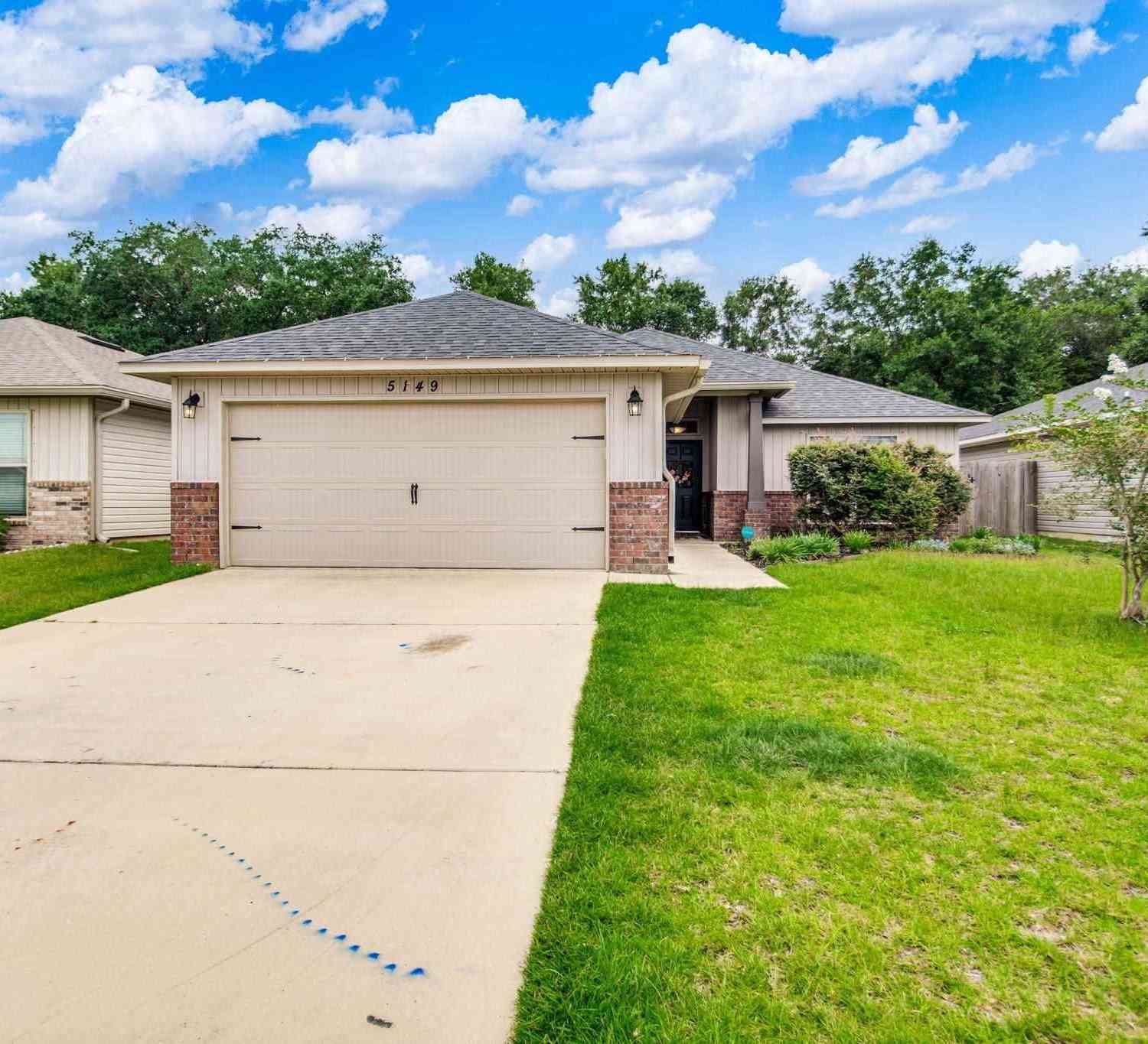 Homes For Sale - 5149 Peach Dr<br/> Pace, FL 32571