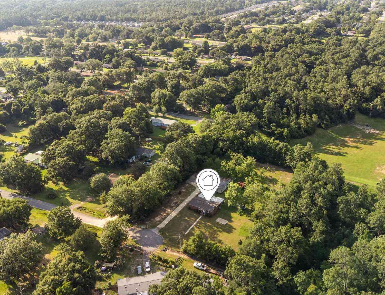 Homes For Sale - 464 Tall Pines Rd<br/> Cantonment, FL 32533